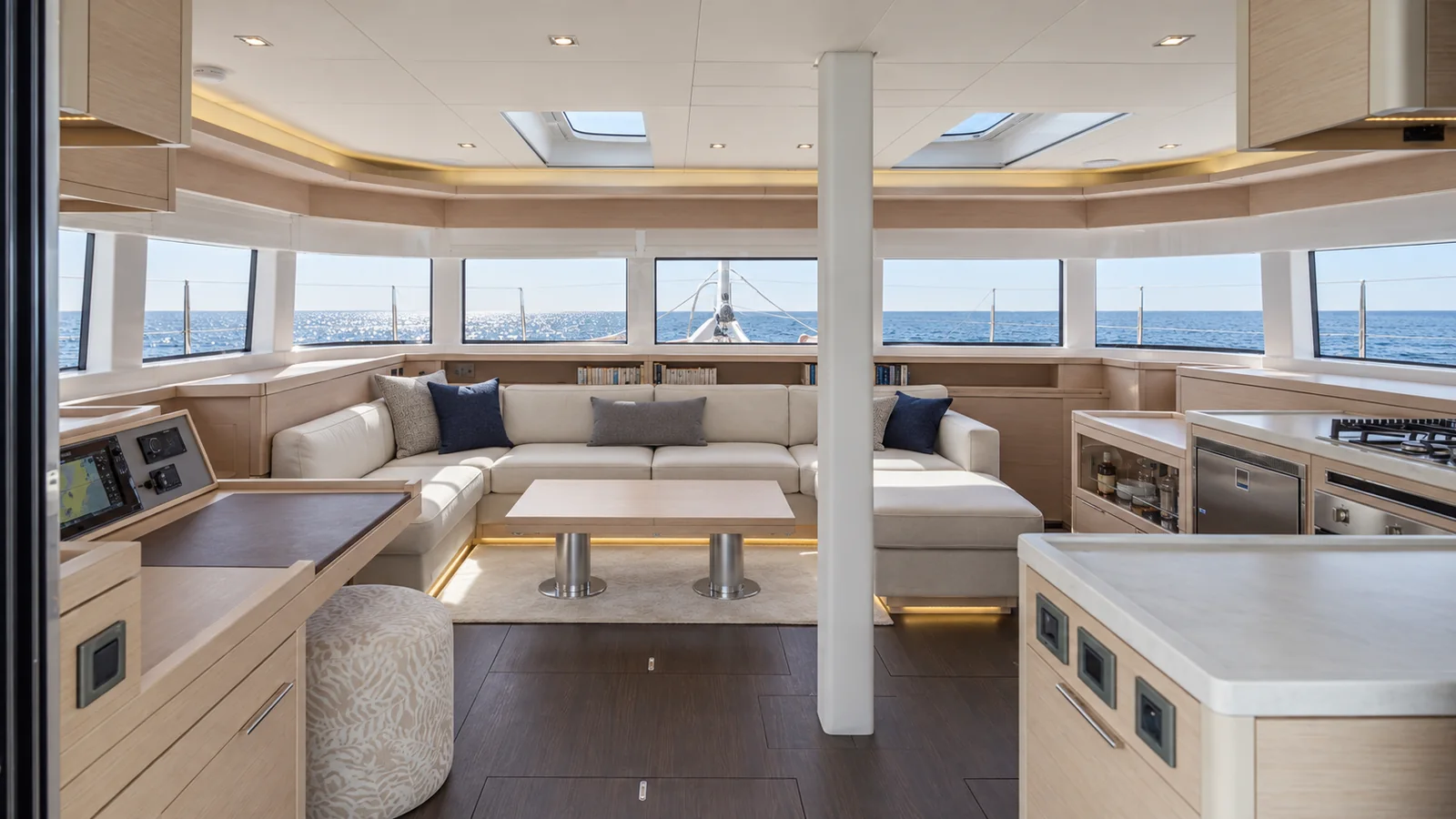 Lagoon 55 — Main-deck saloon, Cascais Marina